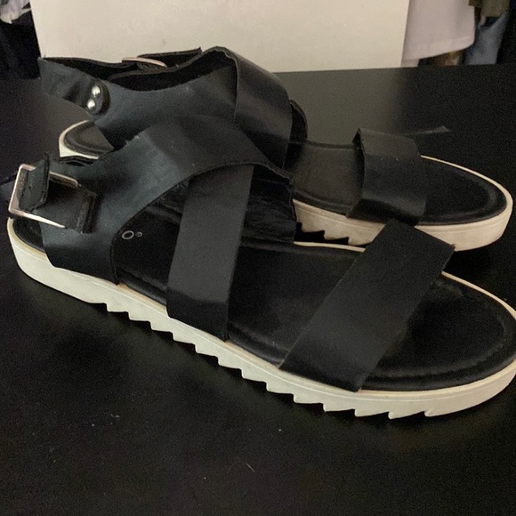 Shoes - Cute Black & White Buckle Sandals